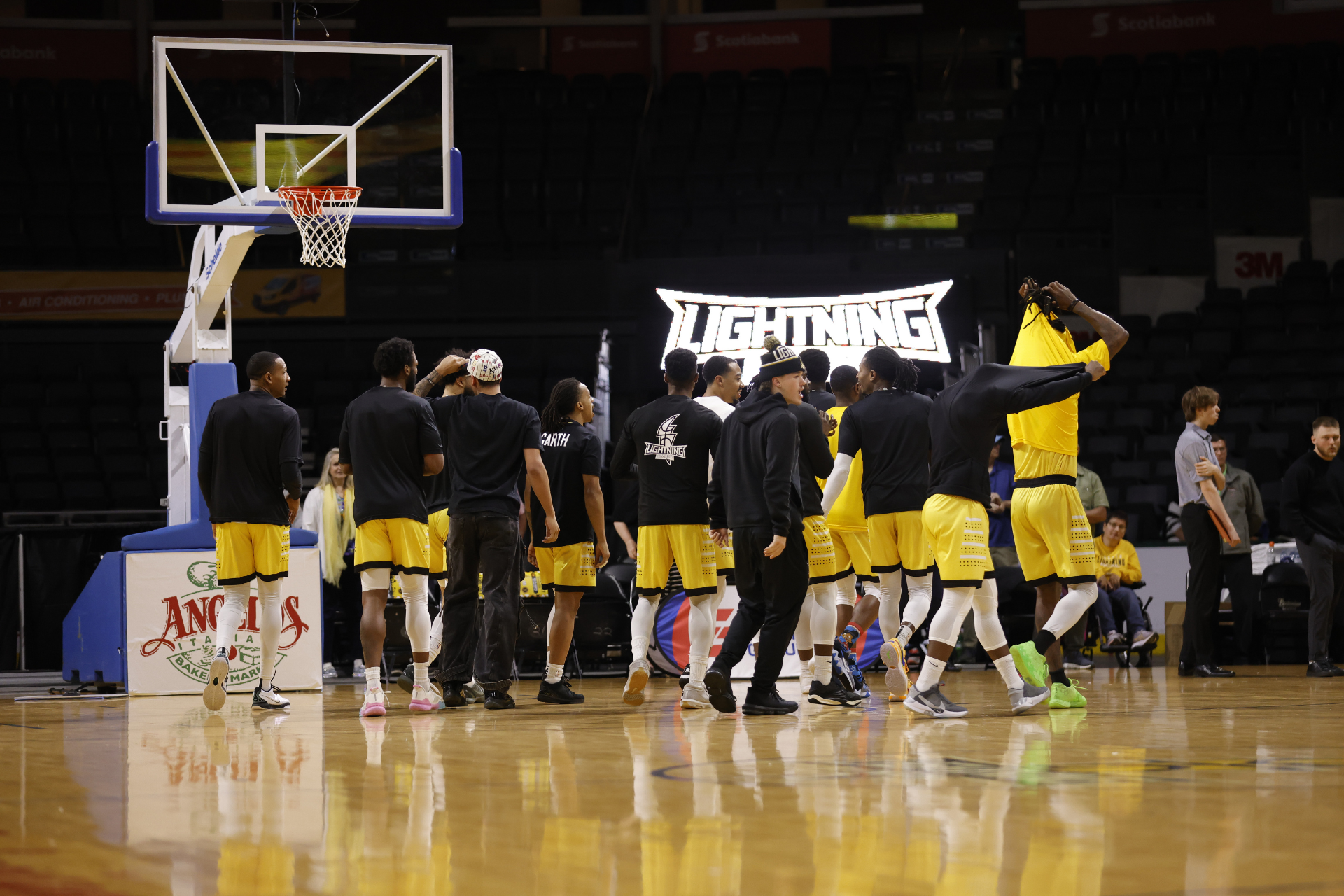 London Lightning Triumphs Over Sudbury 5 in Game One of BSL Playoffs